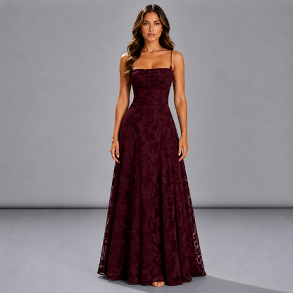 Sofía | Vestido largo de encaje floral con tirantes finos y escote recto