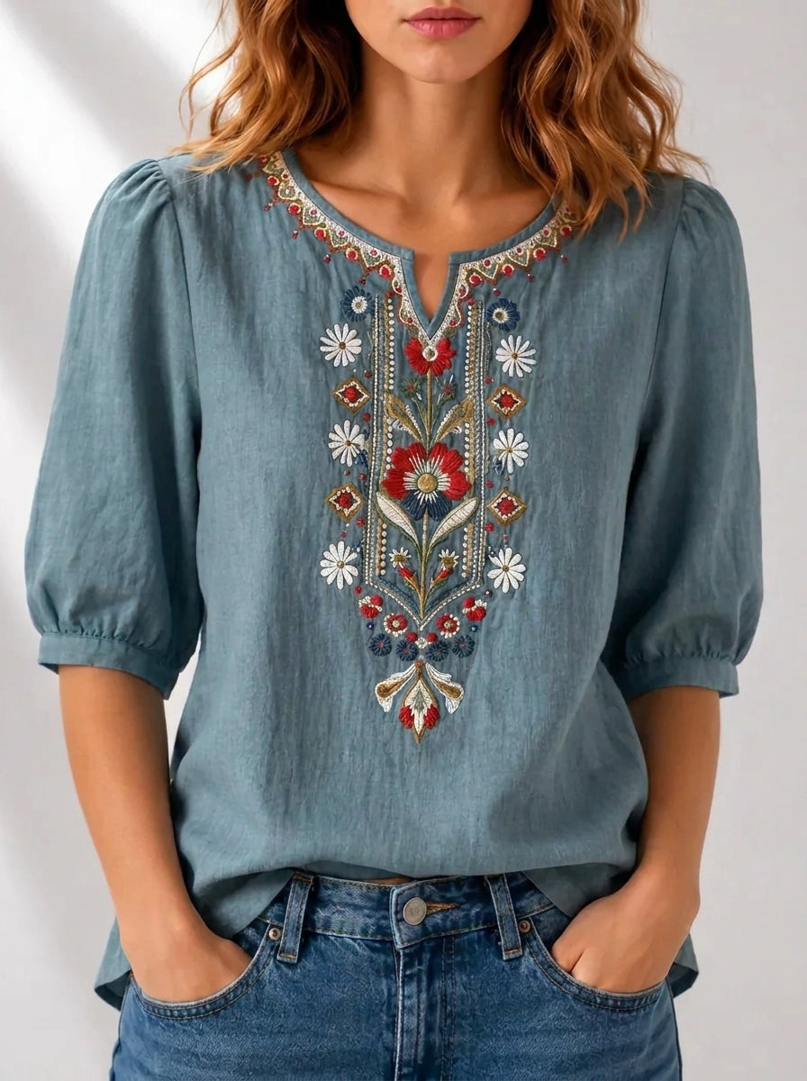 BLUSA CON BORDADO FLORAL SERAPHINA
